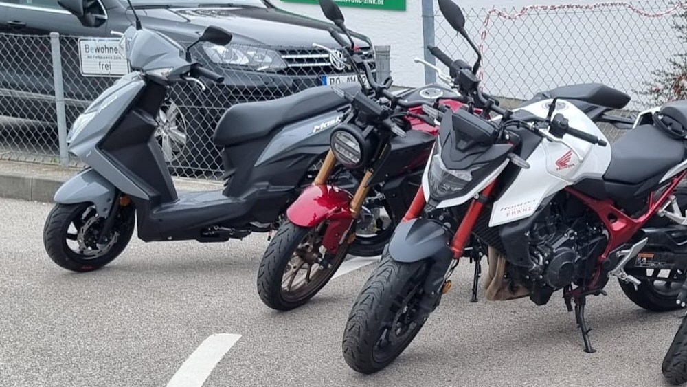 fahrschule-heindlmeier-motorraeder-02